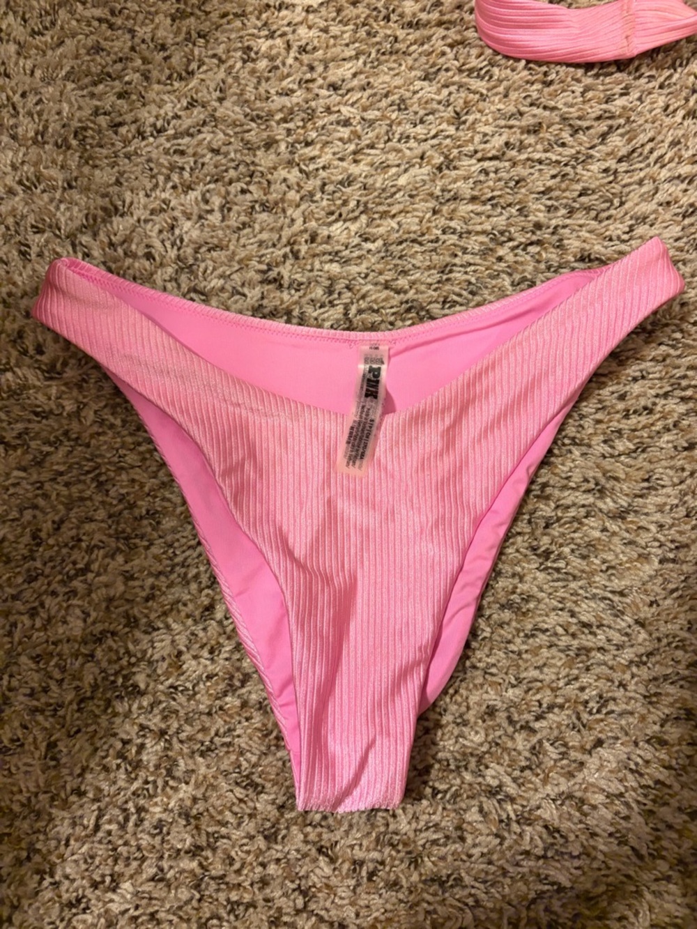 Pink Victoria’s Secret bikini - Picture 3 of 5